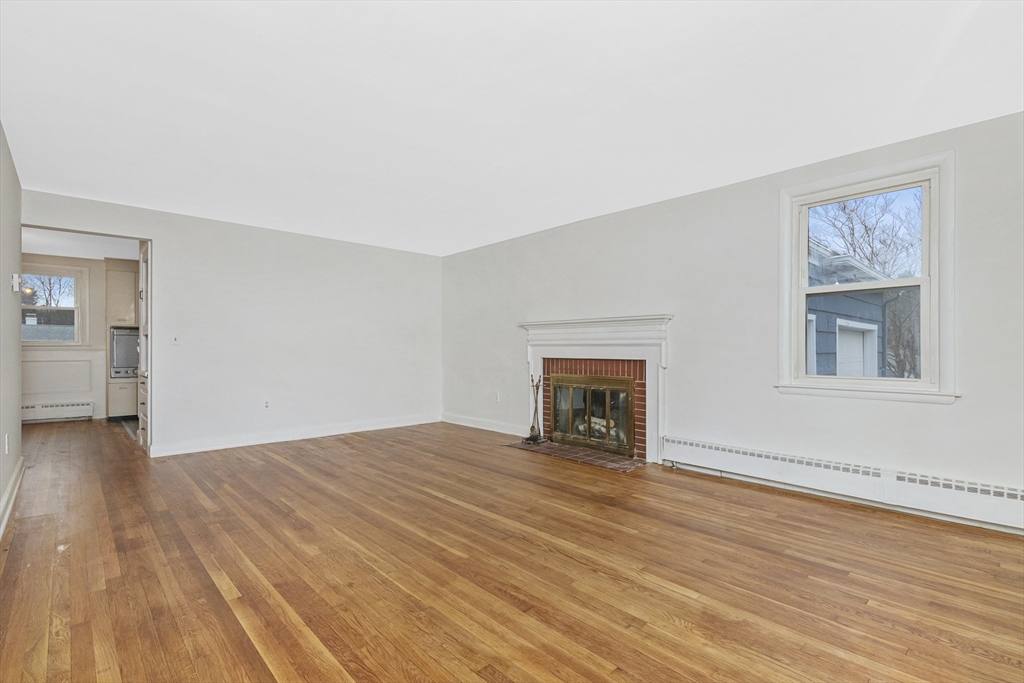166 Maple St