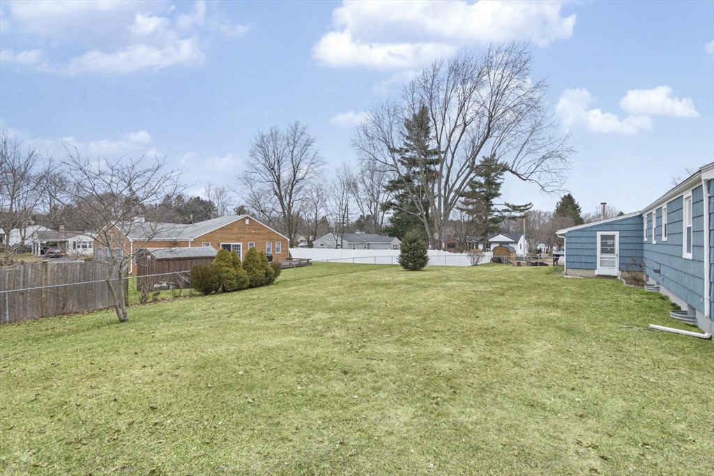 166 Maple St
