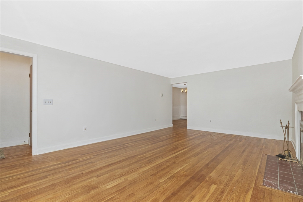 166 Maple St