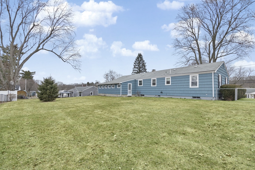 166 Maple St