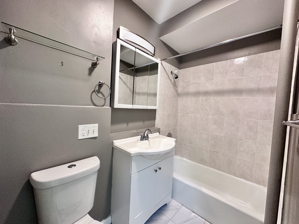 1746 Commonwealth Ave # 10