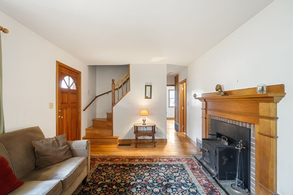 5 Winston Road
