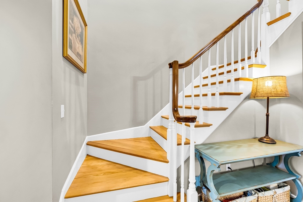 8 Highcroft Way # 8