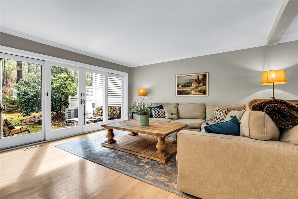8 Highcroft Way # 8