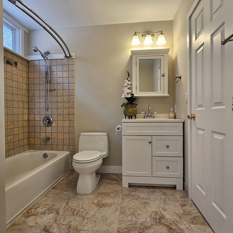 54 Groton-Harvard Rd