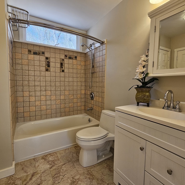 54 Groton-Harvard Rd