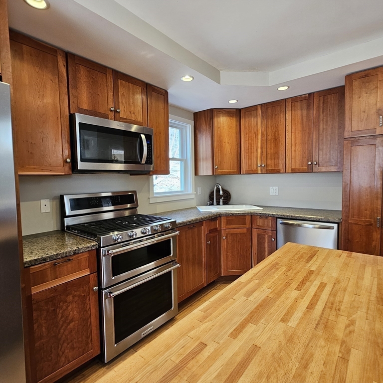54 Groton-Harvard Rd