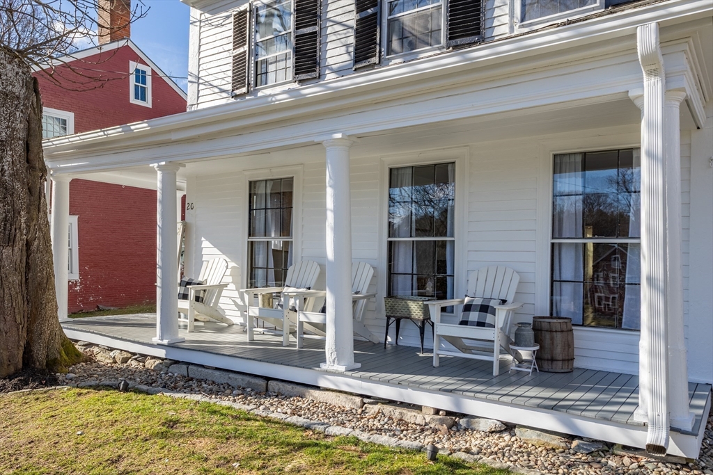 20 Fairbank St