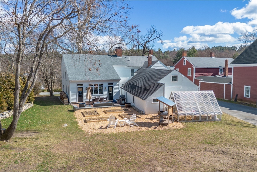 20 Fairbank St