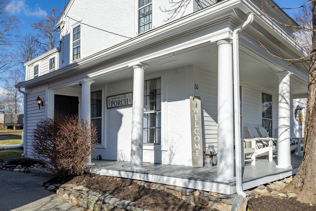 20 Fairbank St