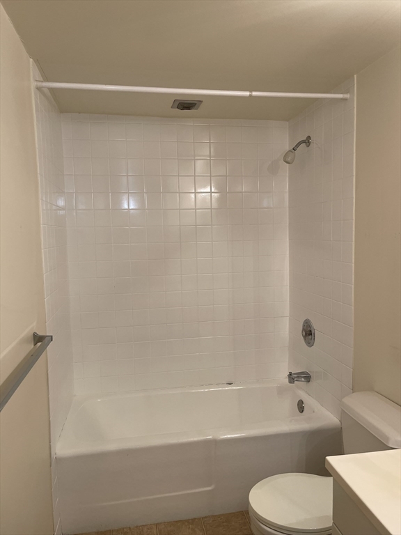 175 Quincy Shore Drive Unit: B-71