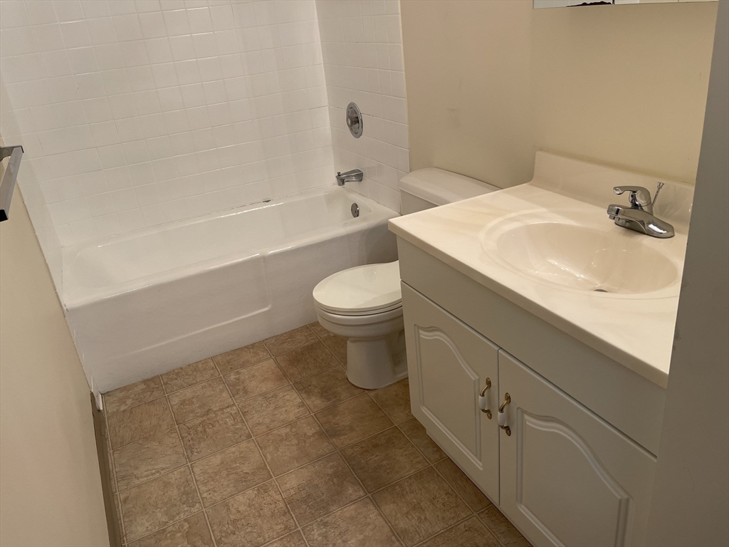 175 Quincy Shore Drive Unit: B-71