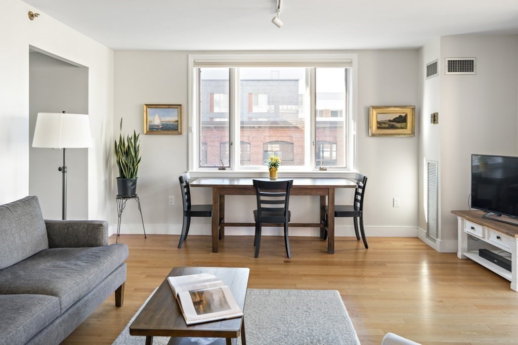 10 Rogers Street # 430