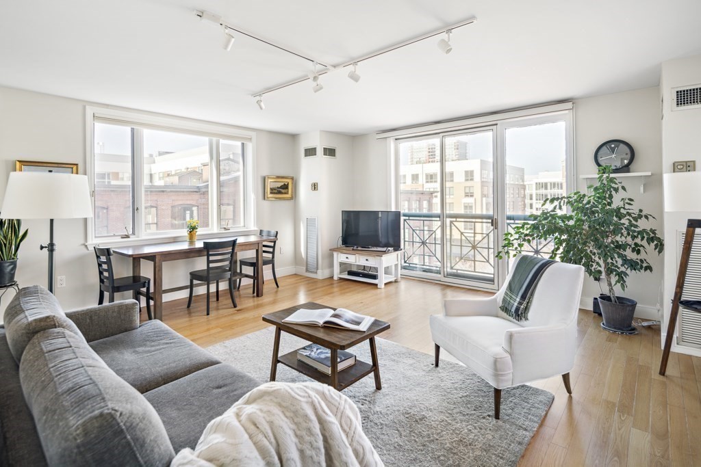 10 Rogers Street # 430