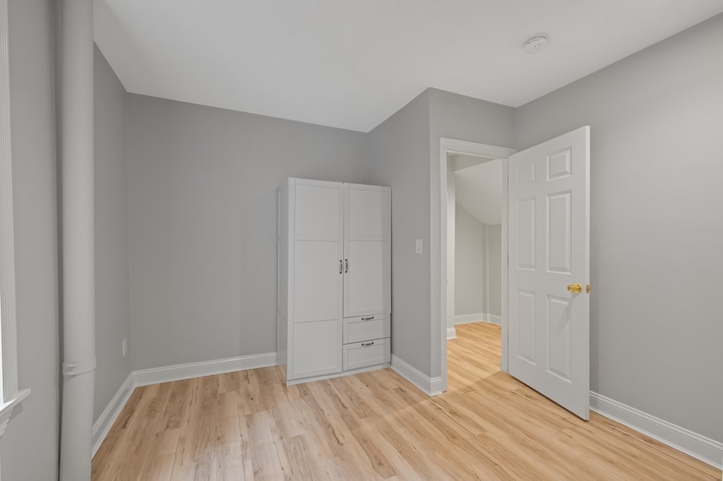 15 Bowman St