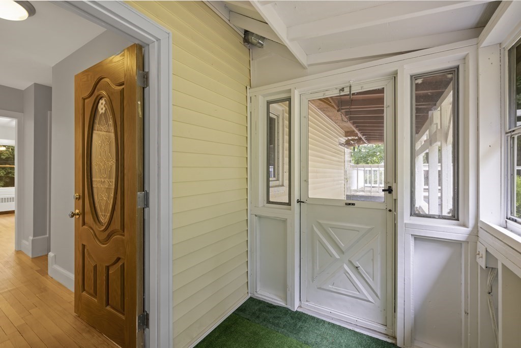 15 Bowman St