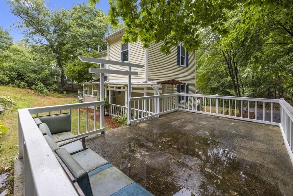 15 Bowman St