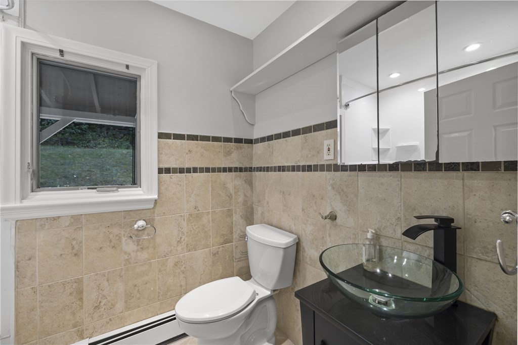 15 Bowman St