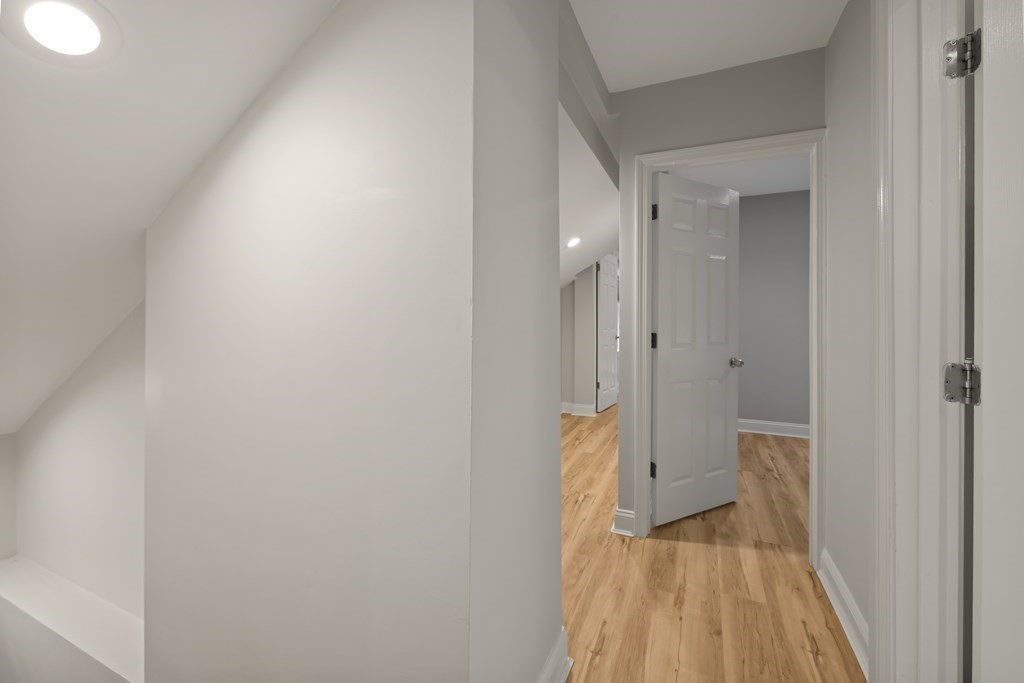 15 Bowman St