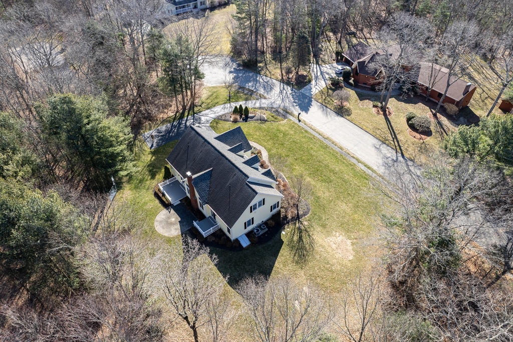15 Rhonda Rheault Dr