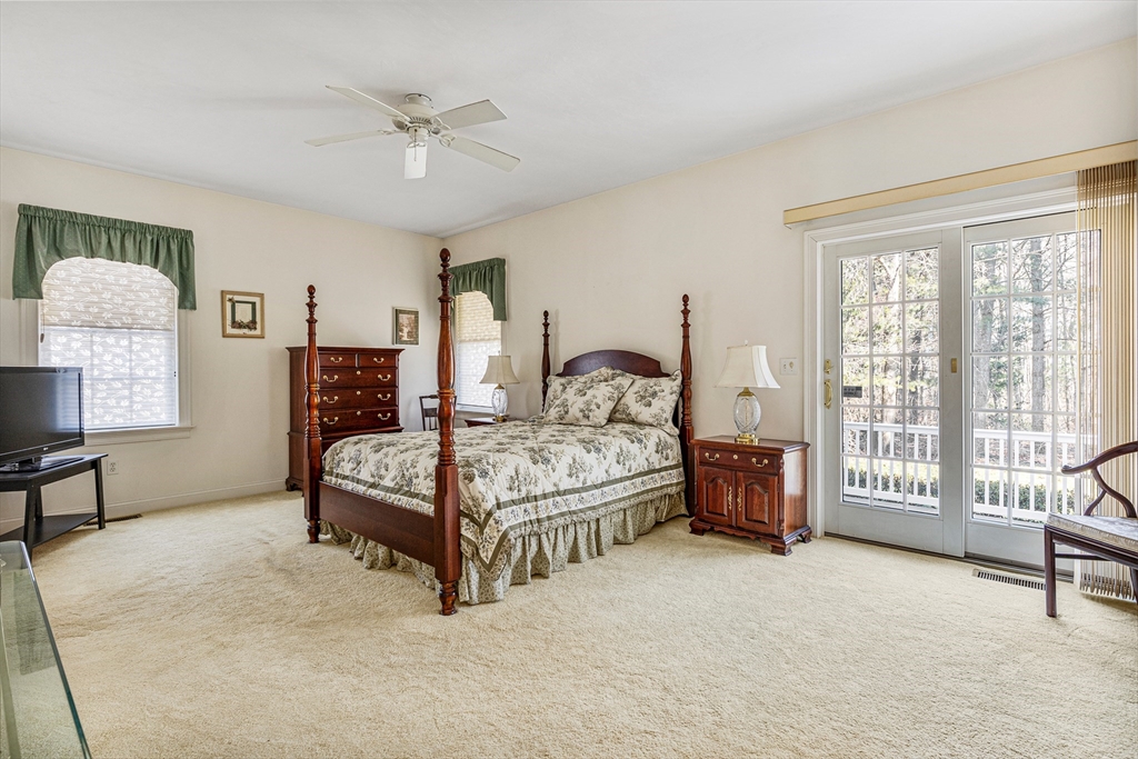 15 Rhonda Rheault Dr
