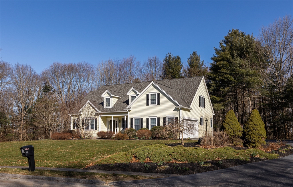 15 Rhonda Rheault Dr