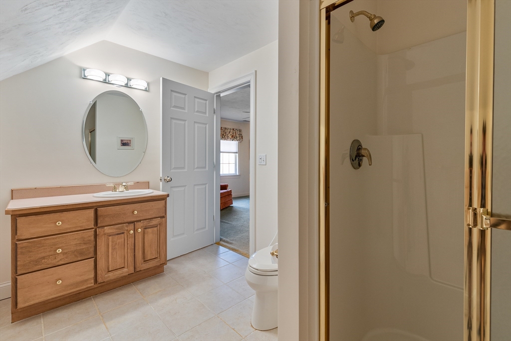15 Rhonda Rheault Dr