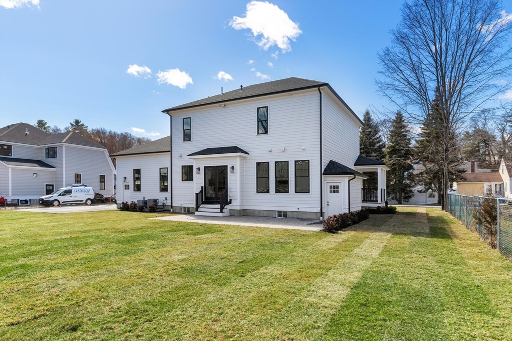 6 Myrtle Ave
