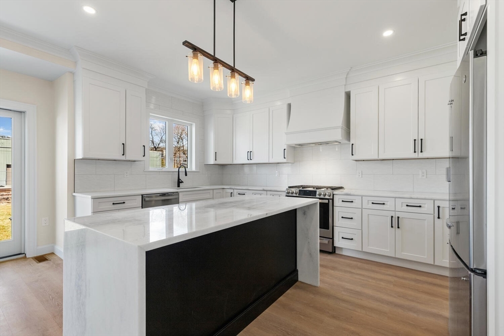 6 Myrtle Ave
