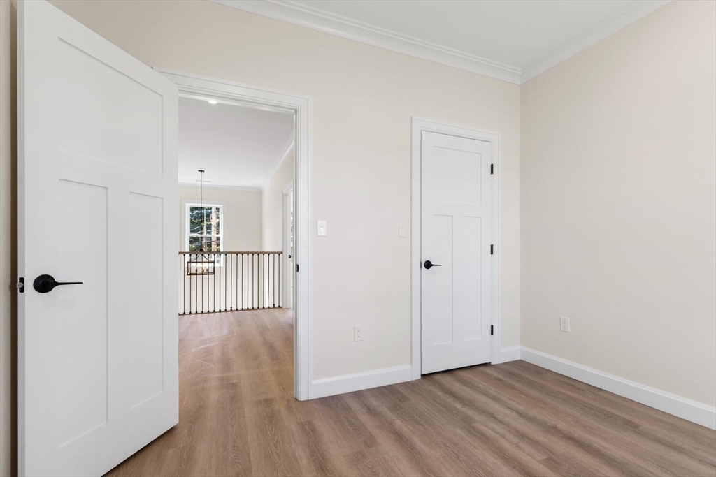 6 Myrtle Ave