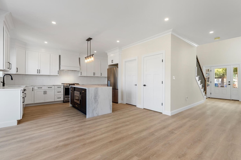 6 Myrtle Ave