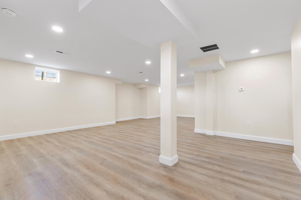 6 Myrtle Ave