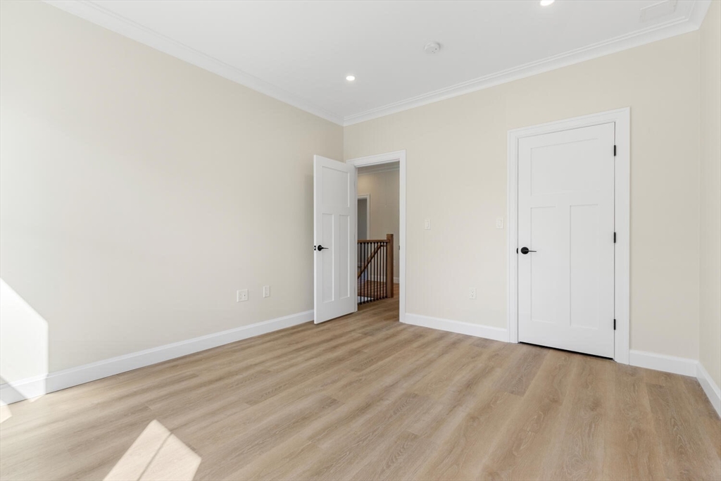 6 Myrtle Ave