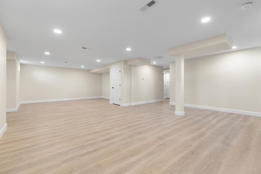6 Myrtle Ave