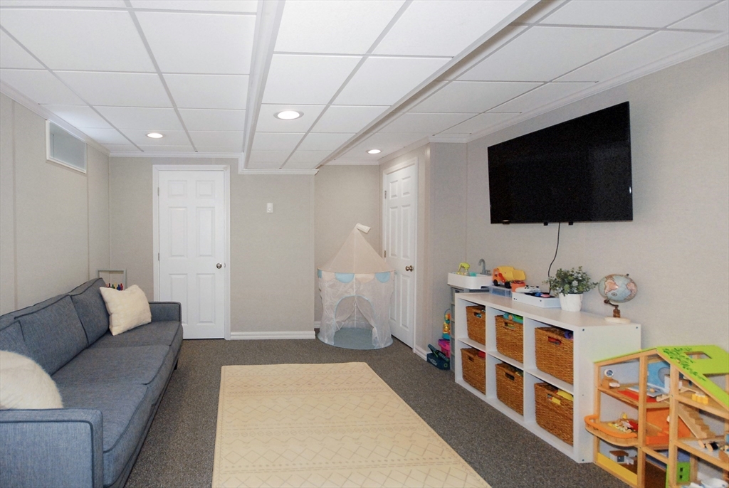 61 Parmenter Road # 2