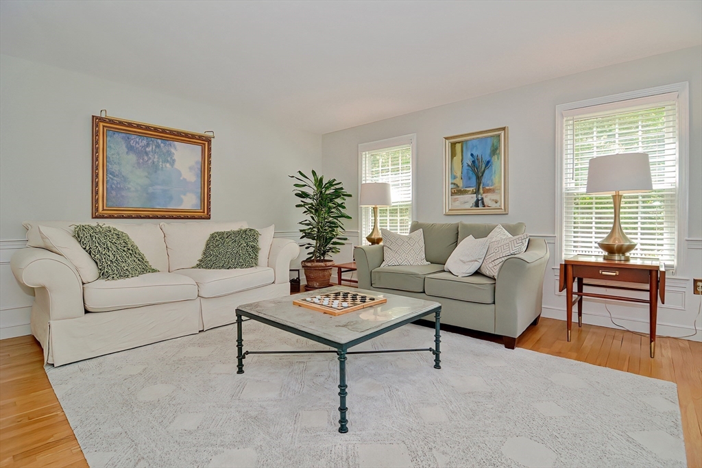 76 Carroll Dr