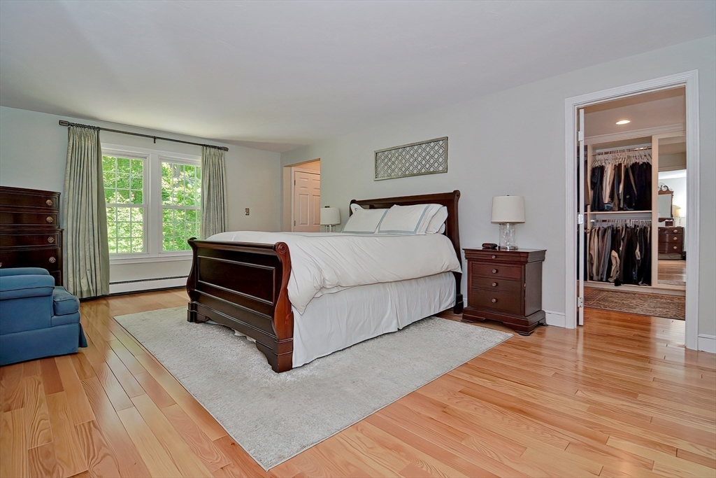 76 Carroll Dr