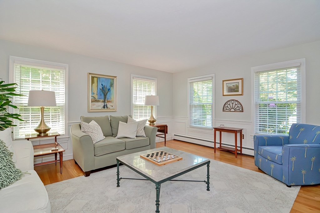 76 Carroll Dr