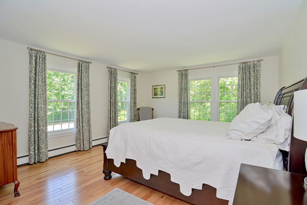 76 Carroll Dr