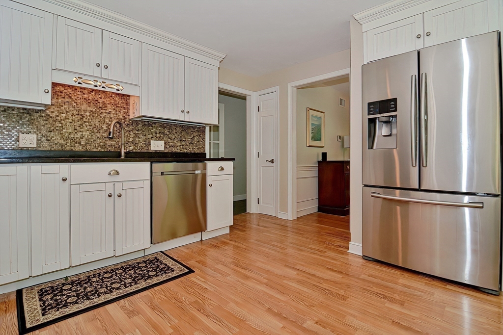76 Carroll Dr