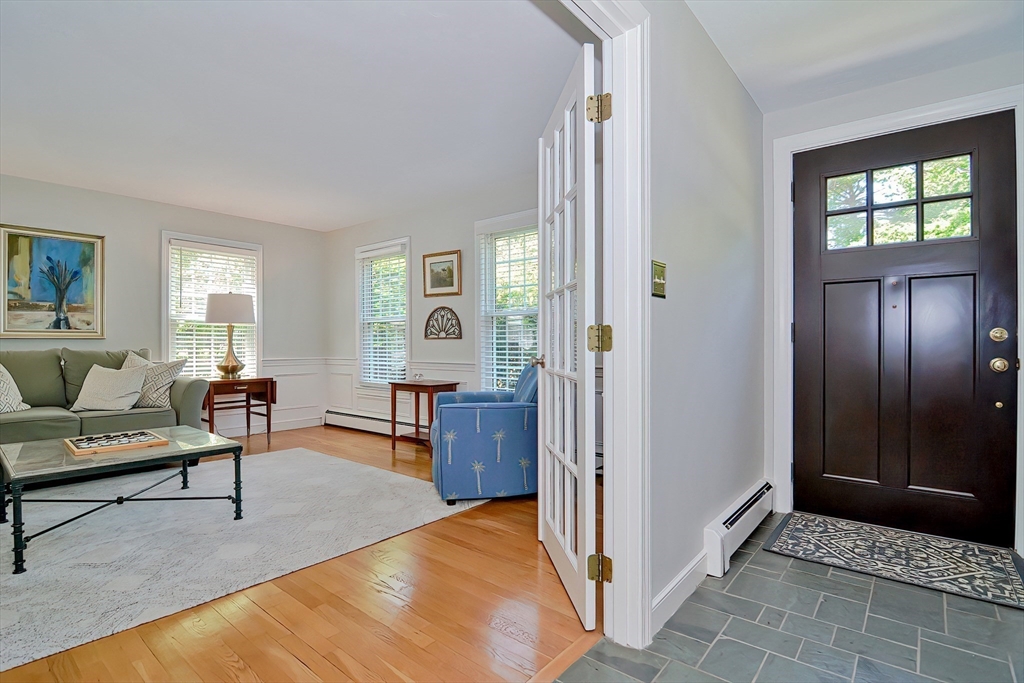 76 Carroll Dr