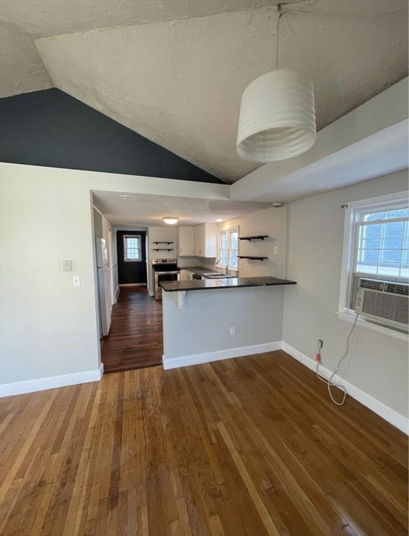 21 Nichols St
