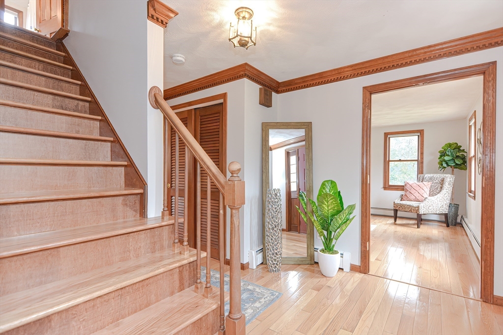 19 Grist Mill Rd