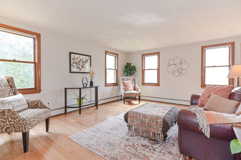 19 Grist Mill Rd