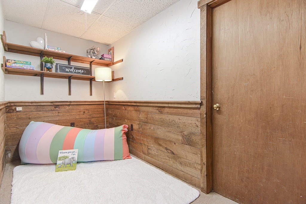 19 Grist Mill Rd