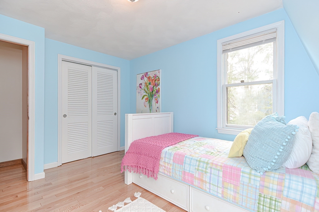 19 Grist Mill Rd
