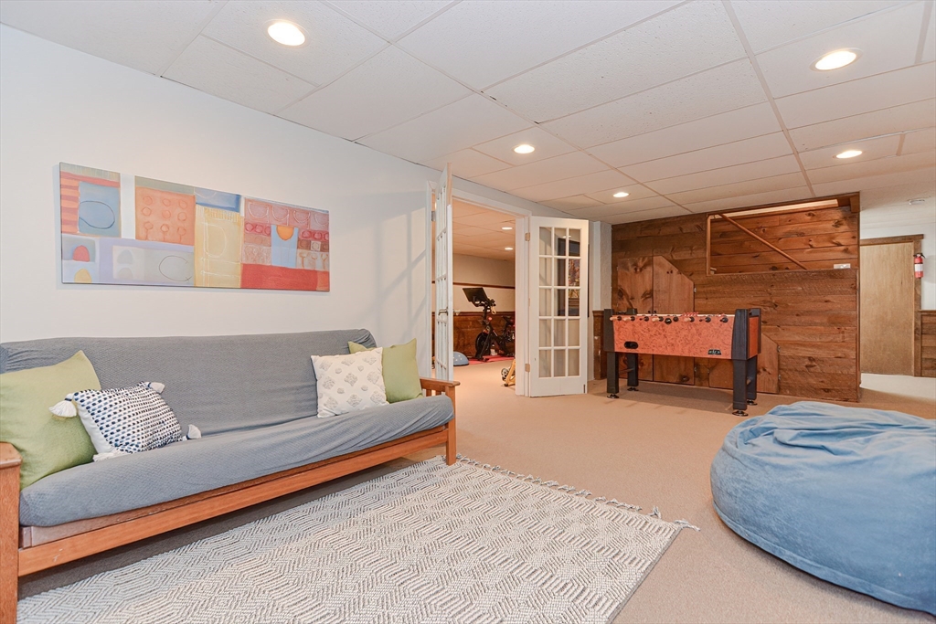 19 Grist Mill Rd