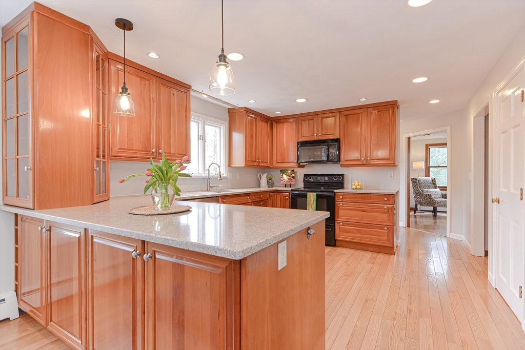 19 Grist Mill Rd