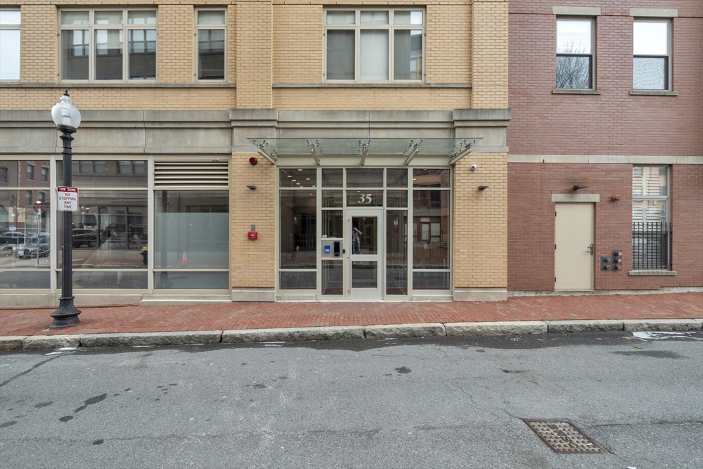 35 Fay St # 209