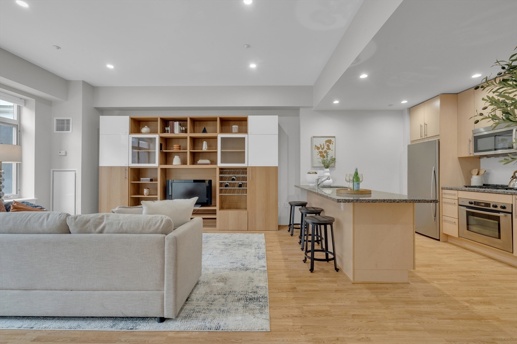 35 Fay St # 209